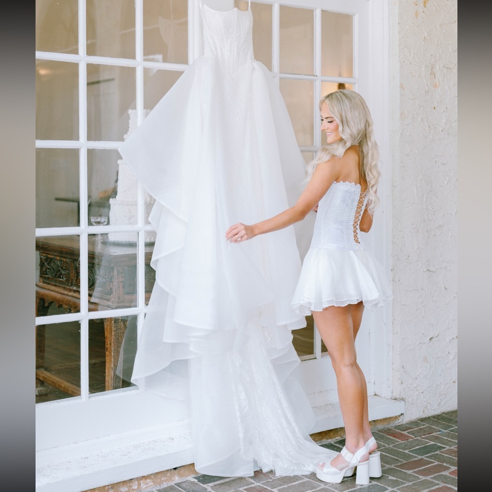Chic White Skater Skirt